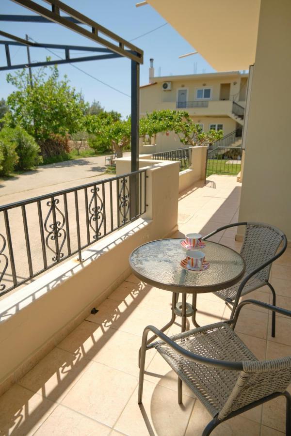 Morfis Getaway Apartment Kalpaki  Bagian luar foto