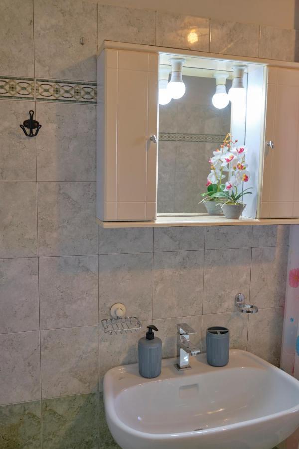 Morfis Getaway Apartment Kalpaki  Bagian luar foto